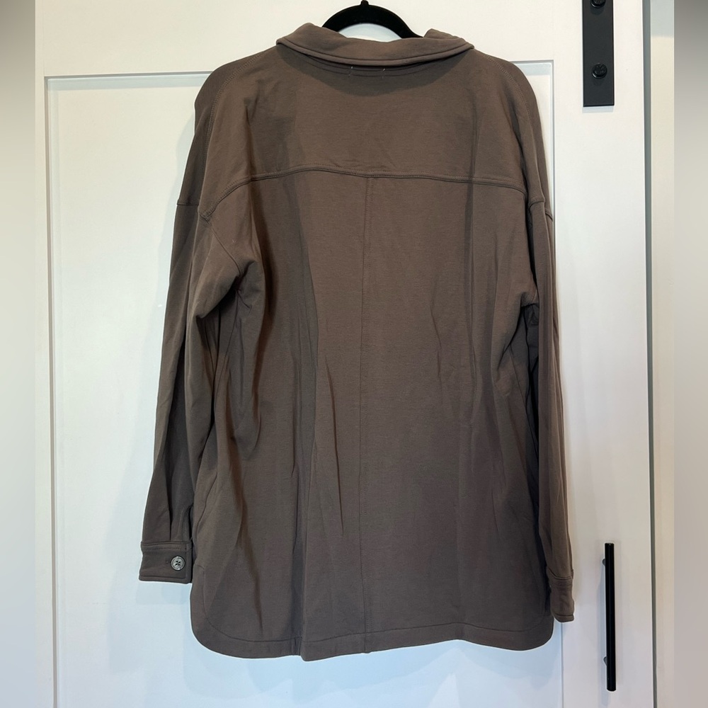 NWOT Barefoot Dreams button up - Picture 4 of 6